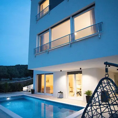 Luxury Barka In With Heated Pool Vinišće