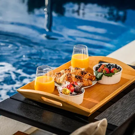 Luxury Barka In With Heated Pool アパート *