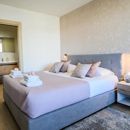 Luxury Barka In With Heated Pool * Vinišće