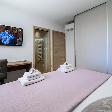 アパート Luxury Barka In With Heated Pool Vinišće