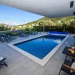 Luxury Barka In With Heated Pool Apartman