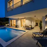 Luxury Barka In With Heated Pool * Vinišće