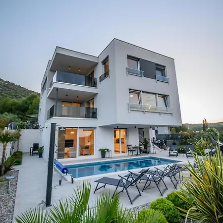 Luxury Barka In With Heated Pool Apartamento *