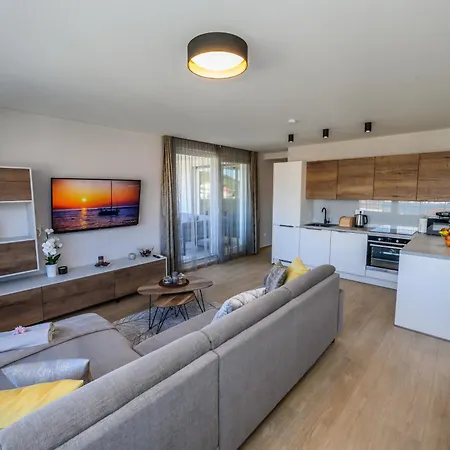 דירה Luxury Barka In With Heated Pool *