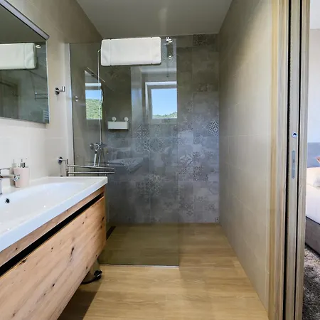 דירה Luxury Barka In With Heated Pool