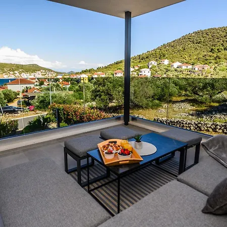 Luxury Barka In With Heated Pool *