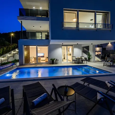 Luxury Barka In With Heated Pool Vinišće