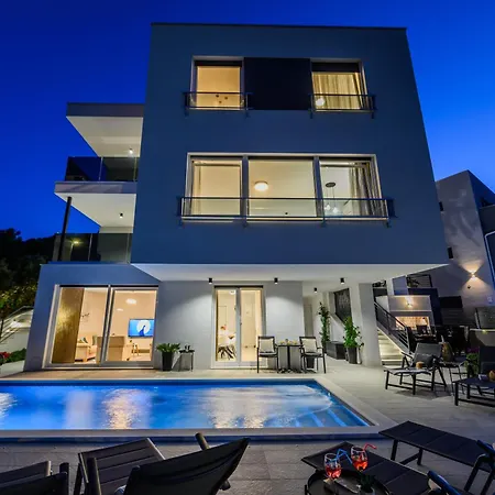 Luxury Barka In With Heated Pool דירה *