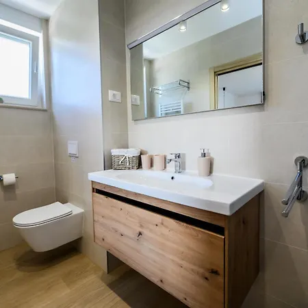 Luxury Barka In With Heated Pool