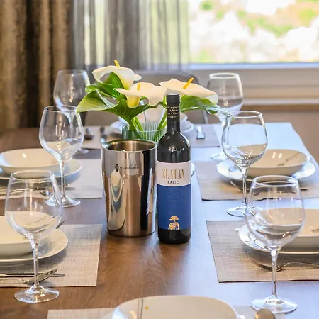 Daire Luxury Barka In With Heated Pool *