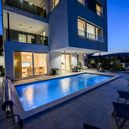Luxury Barka In With Heated Pool Daire