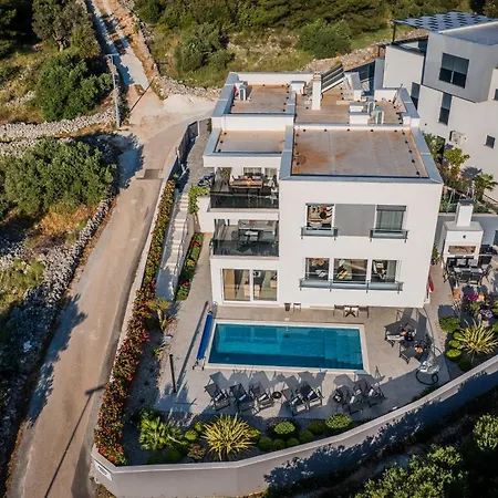 아파트 Luxury Barka In With Heated Pool
