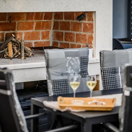 Luxury Barka In With Heated Pool *