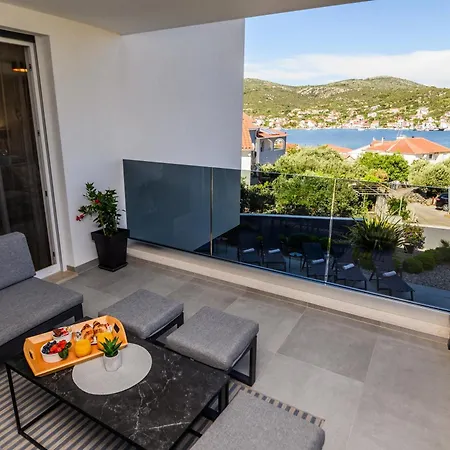 Luxury Barka In With Heated Pool Vinišće