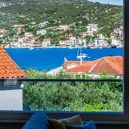 Luxury Barka In With Heated Pool Vinišće