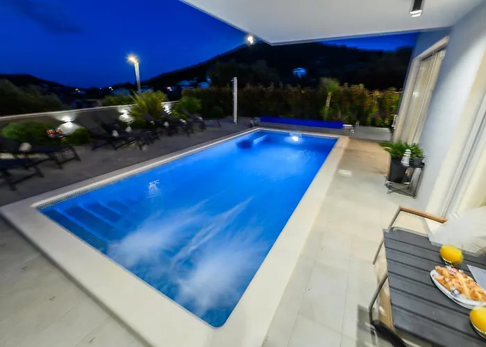 Luxury Barka In With Heated Pool * Vinišće