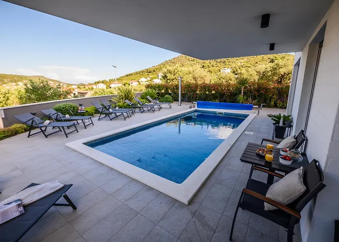 Luxury Barka In With Heated Pool