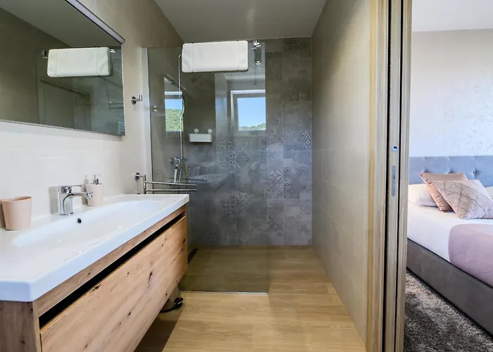아파트 Luxury Barka In With Heated Pool