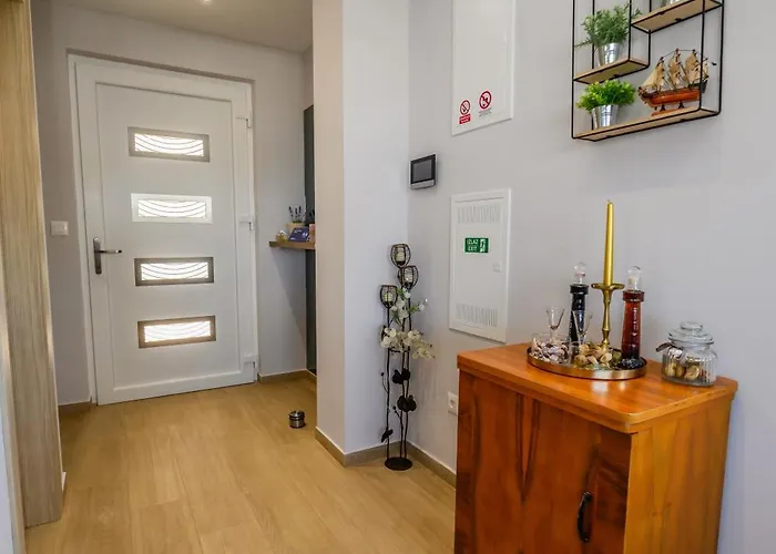 Luxury Barka In With Heated Pool شقة Vinišće