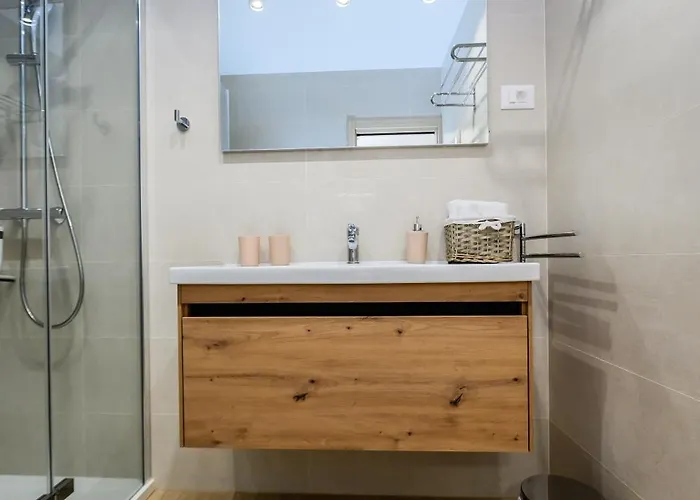 Luxury Barka In With Heated Pool 아파트 *