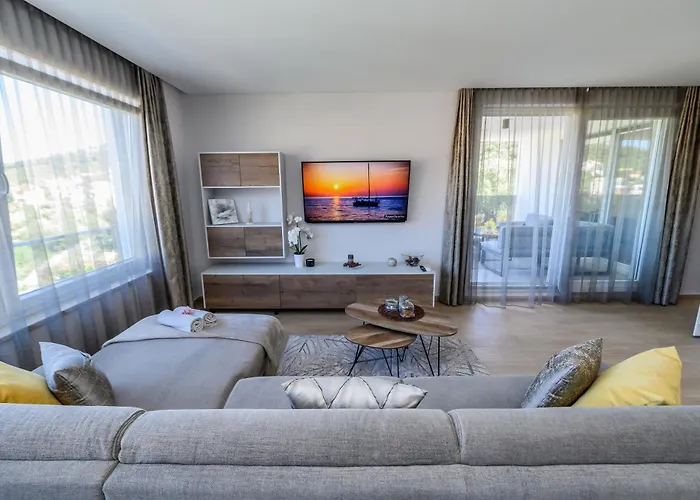 Luxury Barka In With Heated Pool 아파트
