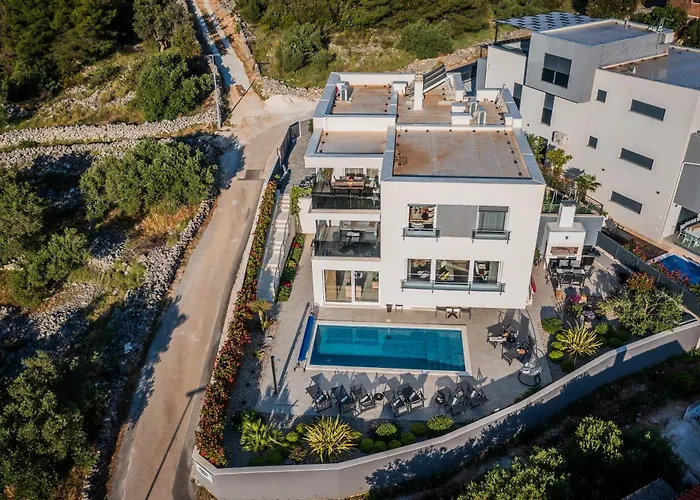 아파트 Luxury Barka In With Heated Pool