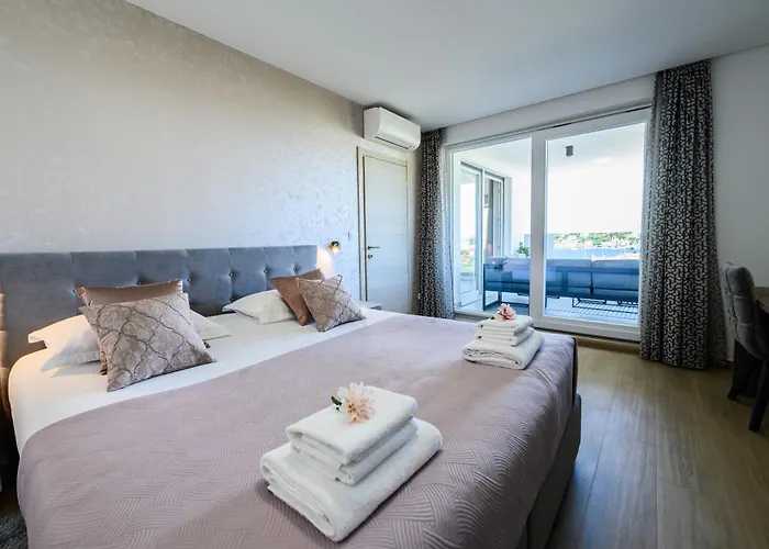아파트 Luxury Barka In With Heated Pool