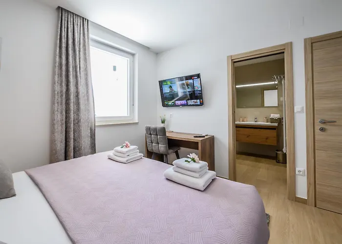 Luxury Barka In With Heated Pool 아파트 *