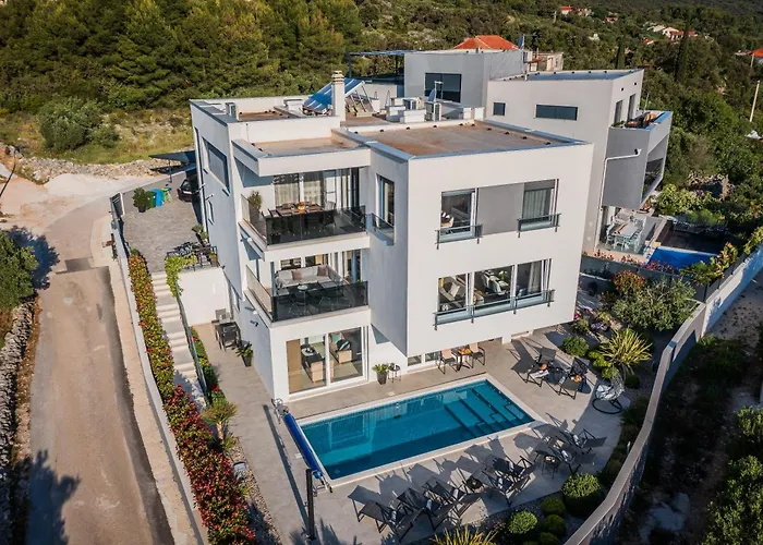 Luxury Barka In With Heated Pool 아파트 Vinišće