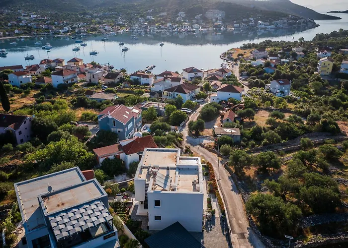 아파트 Luxury Barka In With Heated Pool Vinišće