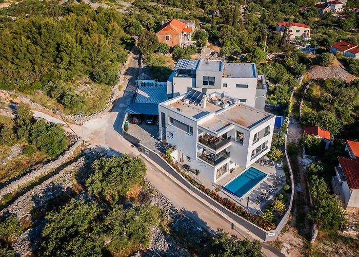 Luxury Barka In With Heated Pool 아파트 Vinišće